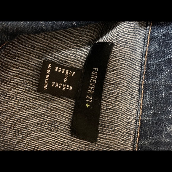 Jean Jacked Design - Picture 3 of 4